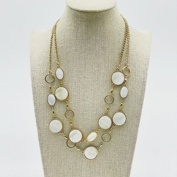 Charming Charlie Signed Shell Station Necklace Gold Tone Beach Coastal Islands - Picture 6 of 9